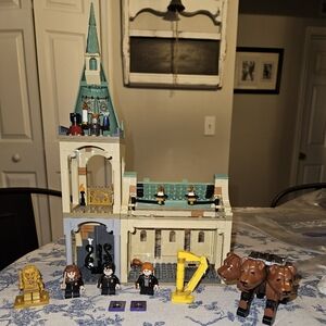 LEGO Retire Harry Potter Hogwarts Fluffy Encounter 76387 Building Toy 397 Pieces